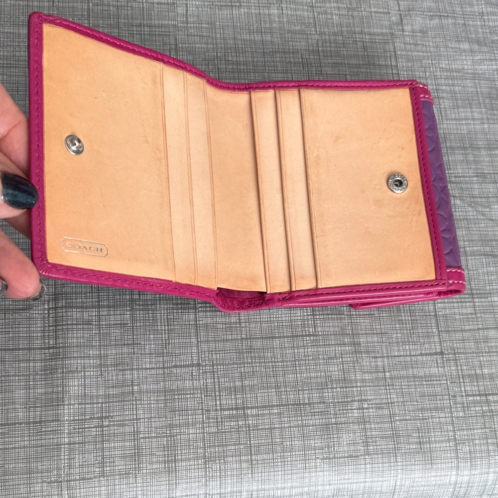 Coach VINTAGE Embossed Purple and Pink Wallet - Picture 4 of 7